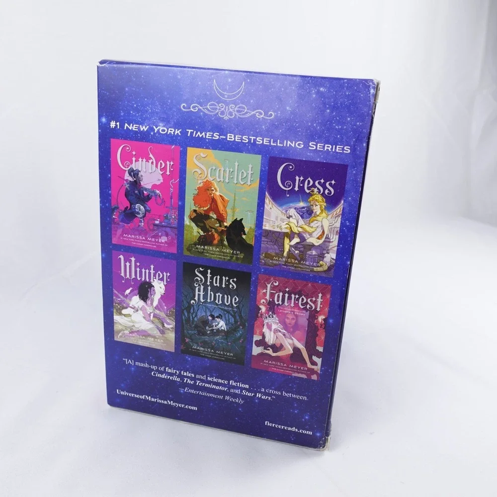 The Lunar Chronicles Boxed Set: Scarlet Cinder Cress Winter Stars Above Fairest